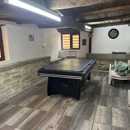 Hillview House * Baba Tonka